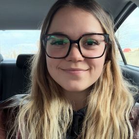 Emie, Babysitter à Saint-Jérôme