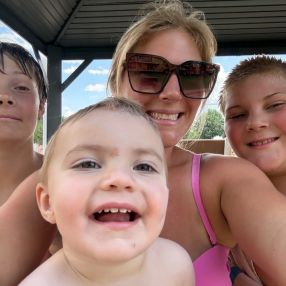 Alexandra, Family in Drummondville