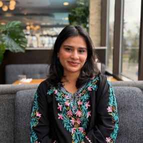 Simranjit, Babysitter à Kelowna
