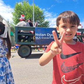 Elias, Famille à Grande Prairie