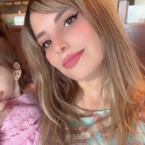 Noor, Babysitter à New Westminster