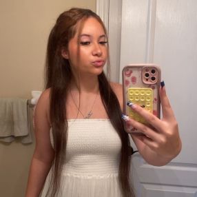 Aleyana, Babysitter à Ajax