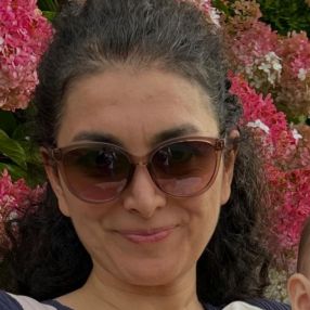 Afsaneh, Family in Saint-Jean-sur-Richelieu