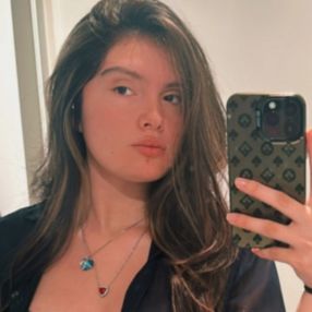 Emma, Babysitter à Brossard