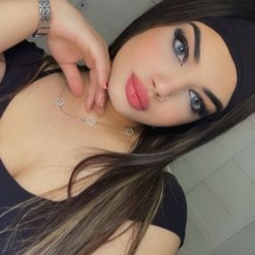 Souad, Babysitter in Laval