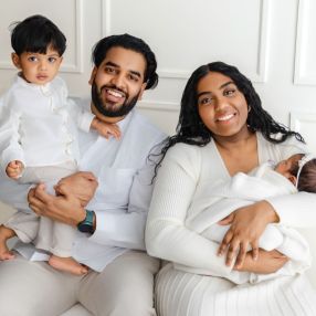 Niv, Family in Hamilton