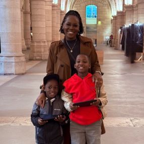 Alexandra, Famille à Longueuil