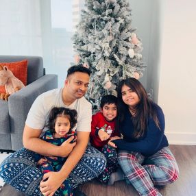 Kajal, Famille à Chestermere