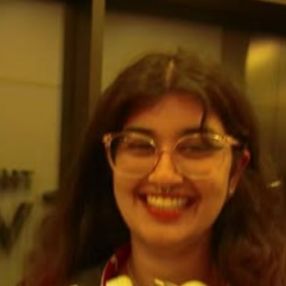 Harleen, Babysitter à Victoria