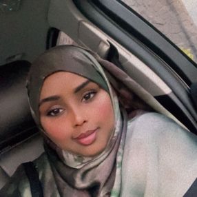 Shukri, Babysitter in Edmonton