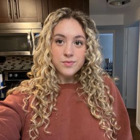 Abigail, Babysitter in Pembroke