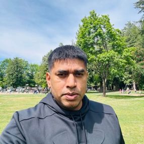 Rajat, Famille à Burnaby