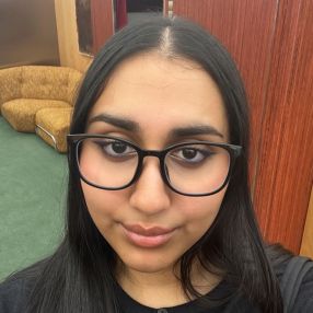 Shalini, Babysitter à Pickering