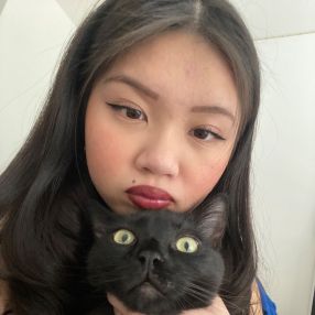 Thora, Babysitter à Surrey