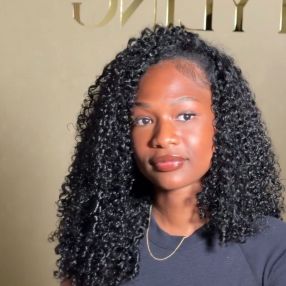 Jaël Victoria, Babysitter à Laval
