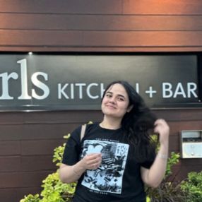 Mehreen, Babysitter in Oakville