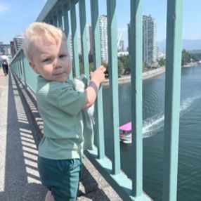 Zennie, Famille à Maple Ridge