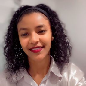Biana, Babysitter à Edmonton