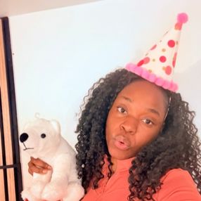 Chamie, Babysitter à Laval
