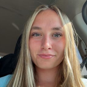Hailey, Babysitter in Regina