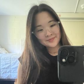 Rina, Babysitter à Metro Vancouver