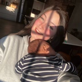 Jada, Babysitter à Dartmouth