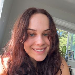 Justine, Babysitter in Simcoe