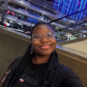 Moriane, Babysitter à Montreal