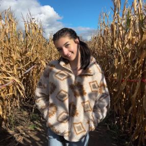 Alexandra, Babysitter in Kawartha Lakes
