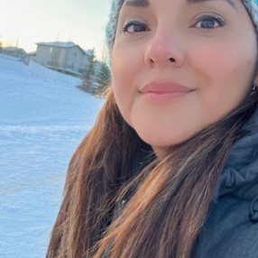 Iracema, Babysitter in Red Deer