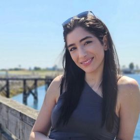 Samin, Babysitter à North Vancouver