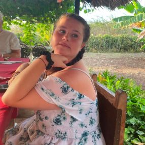 Lauriann, Babysitter in Saint-Eustache