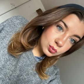 Eponine, Babysitter in Montreal
