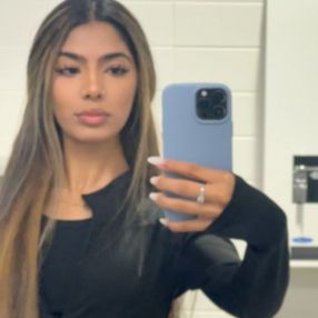 Zara, Babysitter à Orangeville