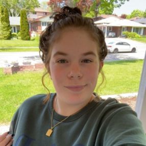 Abby, Babysitter in Oshawa