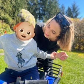 Negar, Babysitter in West Vancouver