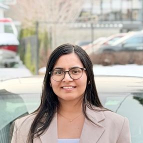 Manju, Babysitter in Salmon Arm