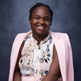 Emmanuela, Babysitter à Ottawa