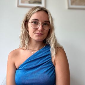 Doriane, Babysitter à Calgary