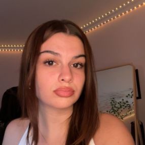Amelie, Babysitter in La Prairie