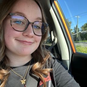 Olivia, Babysitter à Saskatoon