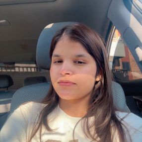 Simranjeet, Babysitter à Saskatoon