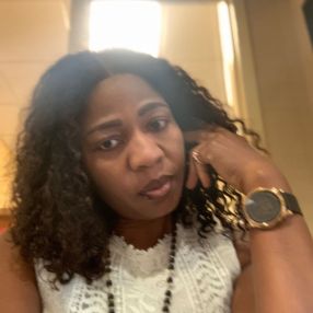 Ozoezekwu, Babysitter in Midland
