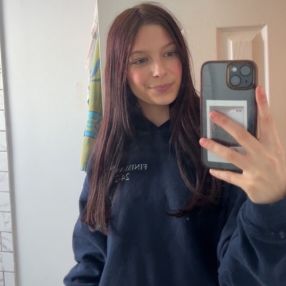 Eve, Babysitter in Estrie