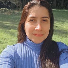 Denise, Babysitter in Victoria