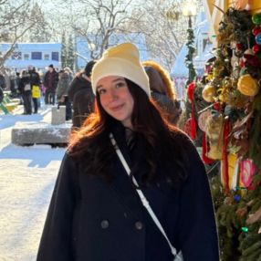Feliscia, Babysitter à Blainville