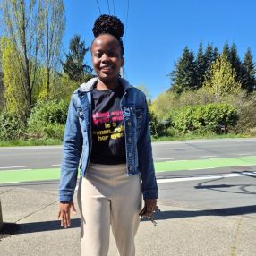 Gloria, Babysitter à Courtenay