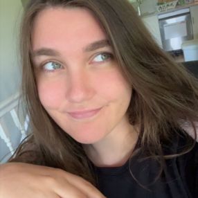 Megan, Babysitter à Maple Ridge