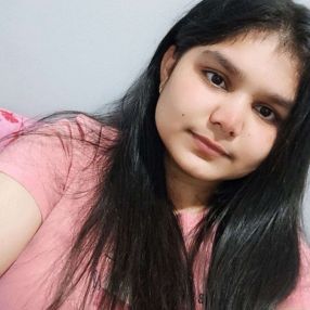 Mehak, Babysitter in Surrey