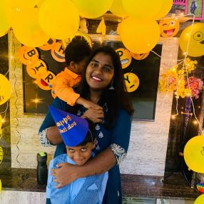 Nikhitha, Babysitter in Vancouver